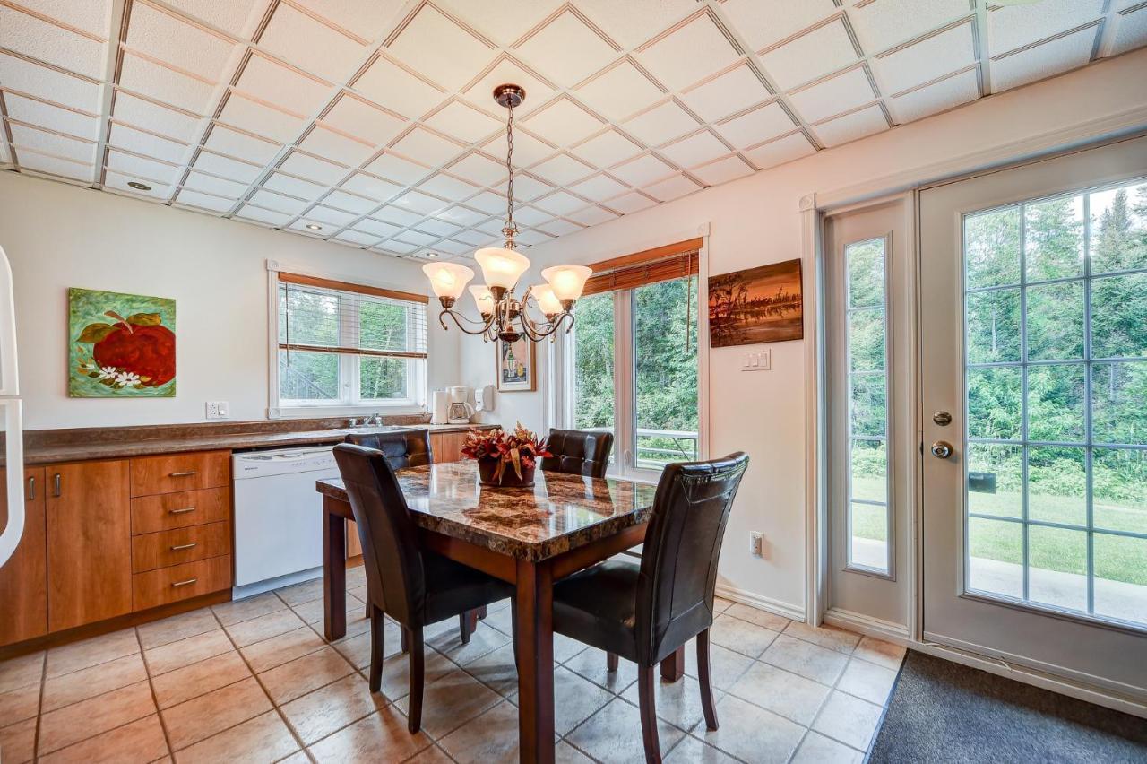 Appartement 32 B De Vebron à LʼAnse-Saint-Jean Extérieur photo